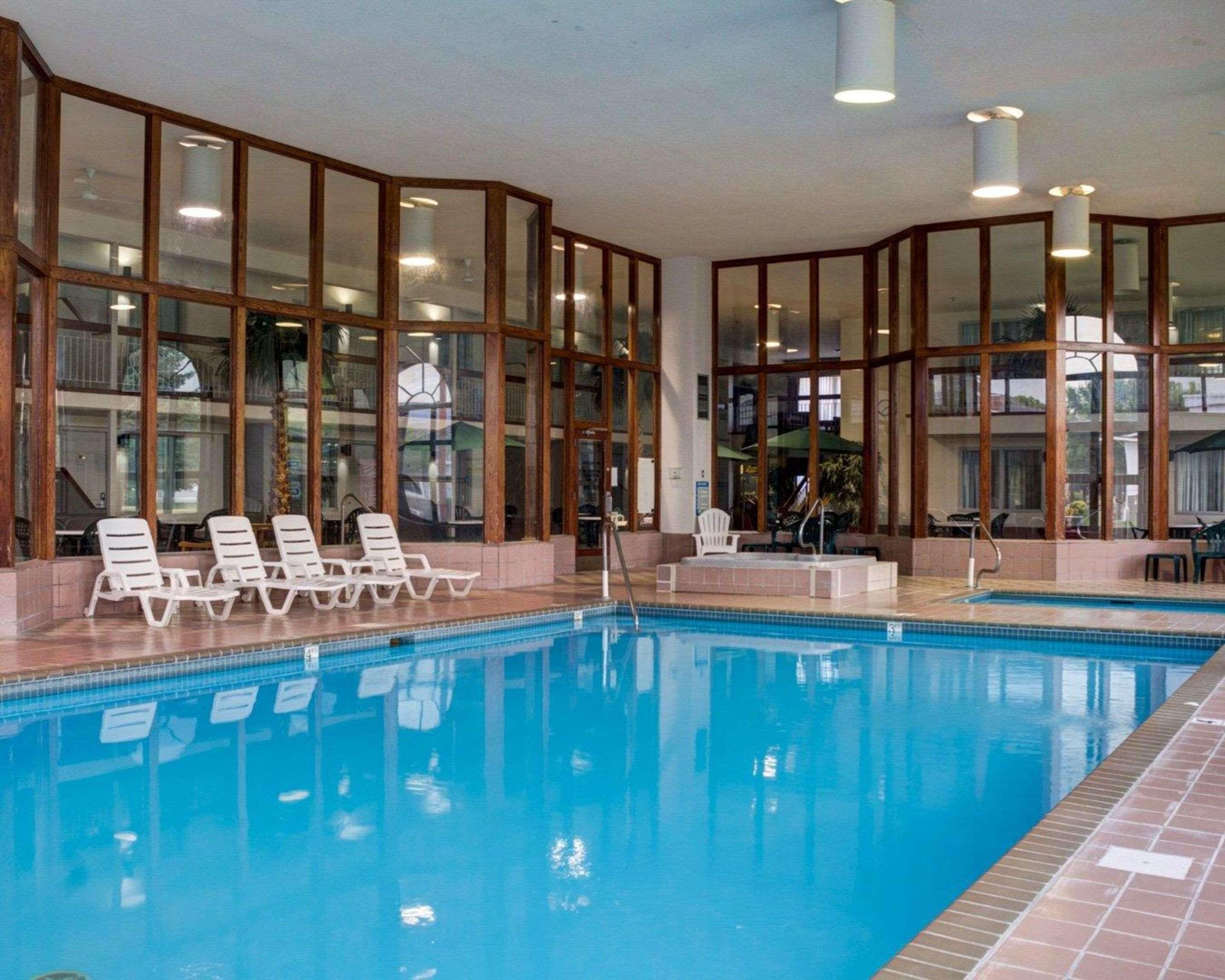 Rodeway Inn Columbia Mall Loop Grand Forks Ngoại thất bức ảnh