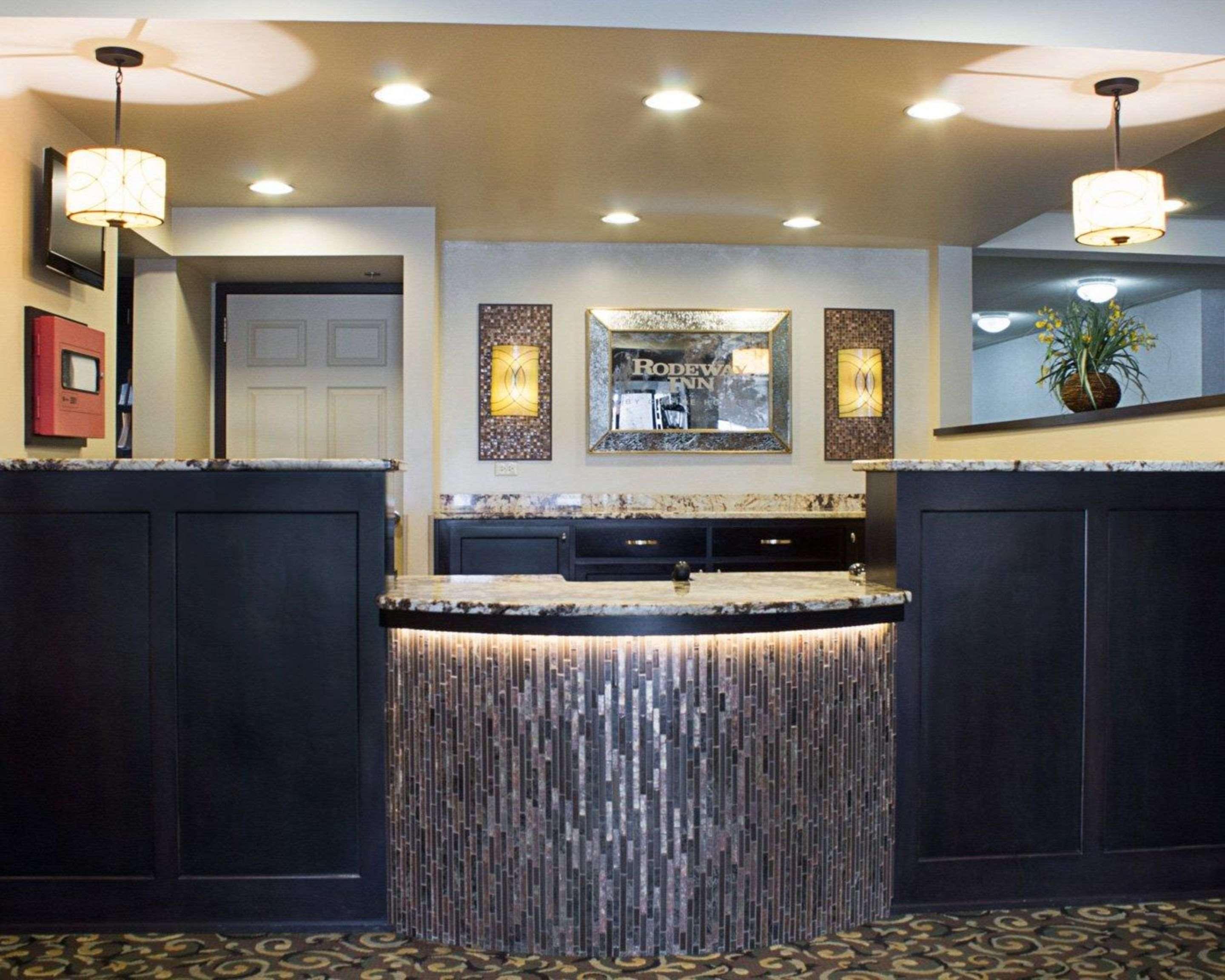Rodeway Inn Columbia Mall Loop Grand Forks Ngoại thất bức ảnh