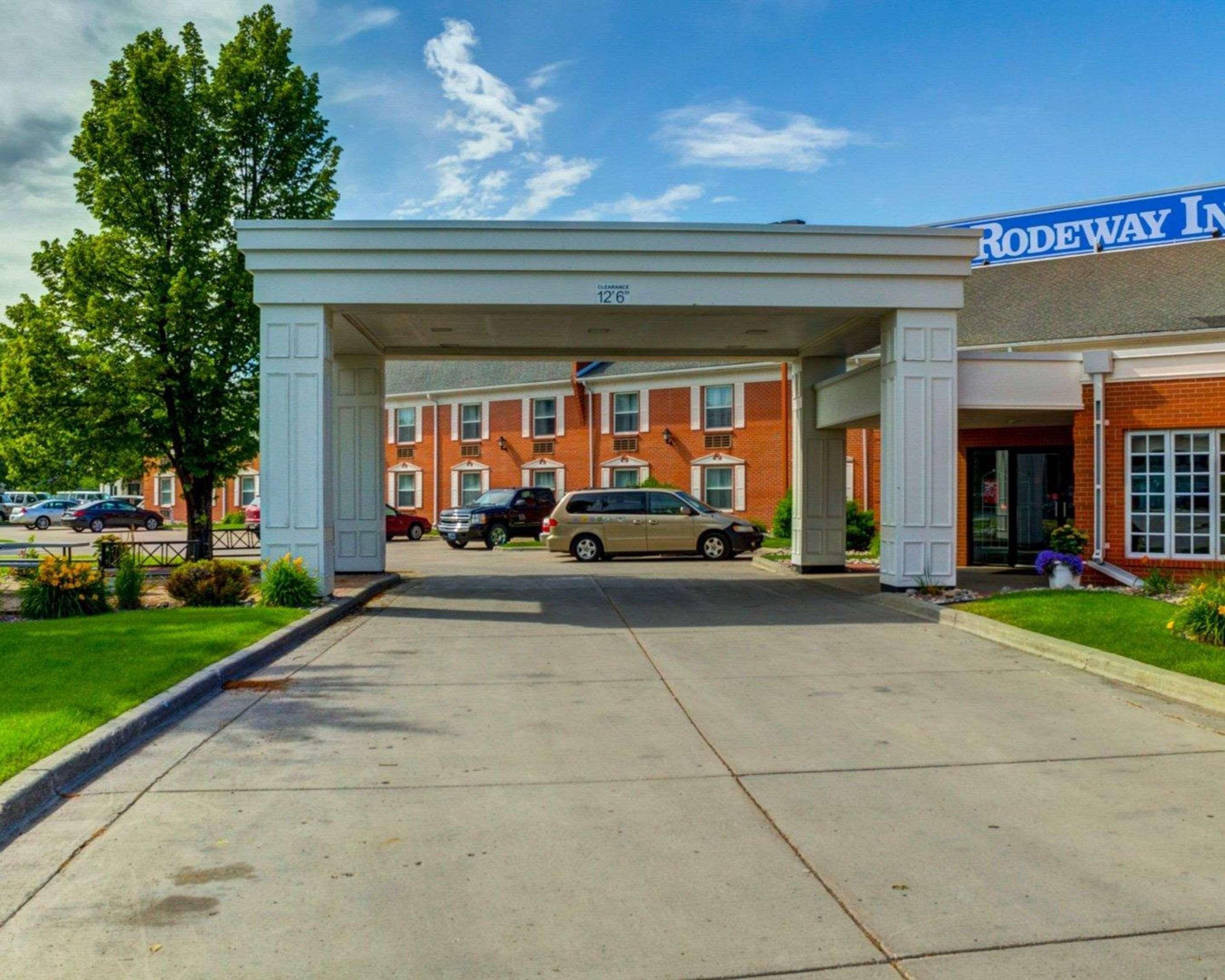 Rodeway Inn Columbia Mall Loop Grand Forks Ngoại thất bức ảnh