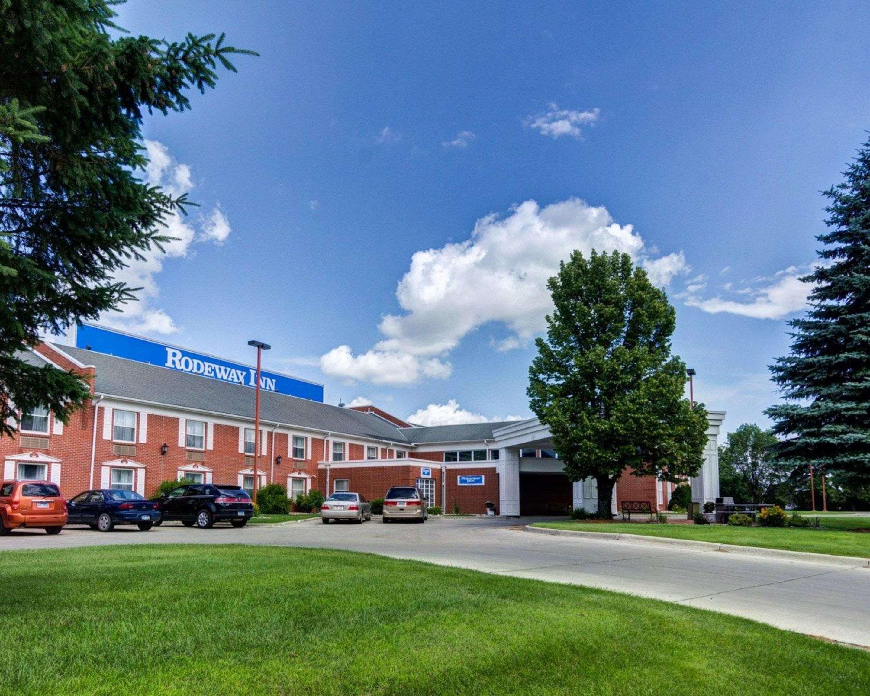 Rodeway Inn Columbia Mall Loop Grand Forks Ngoại thất bức ảnh